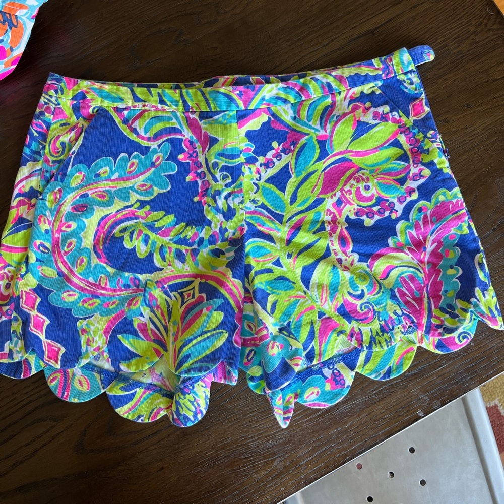 Lilly Pulitzer side zip shorts